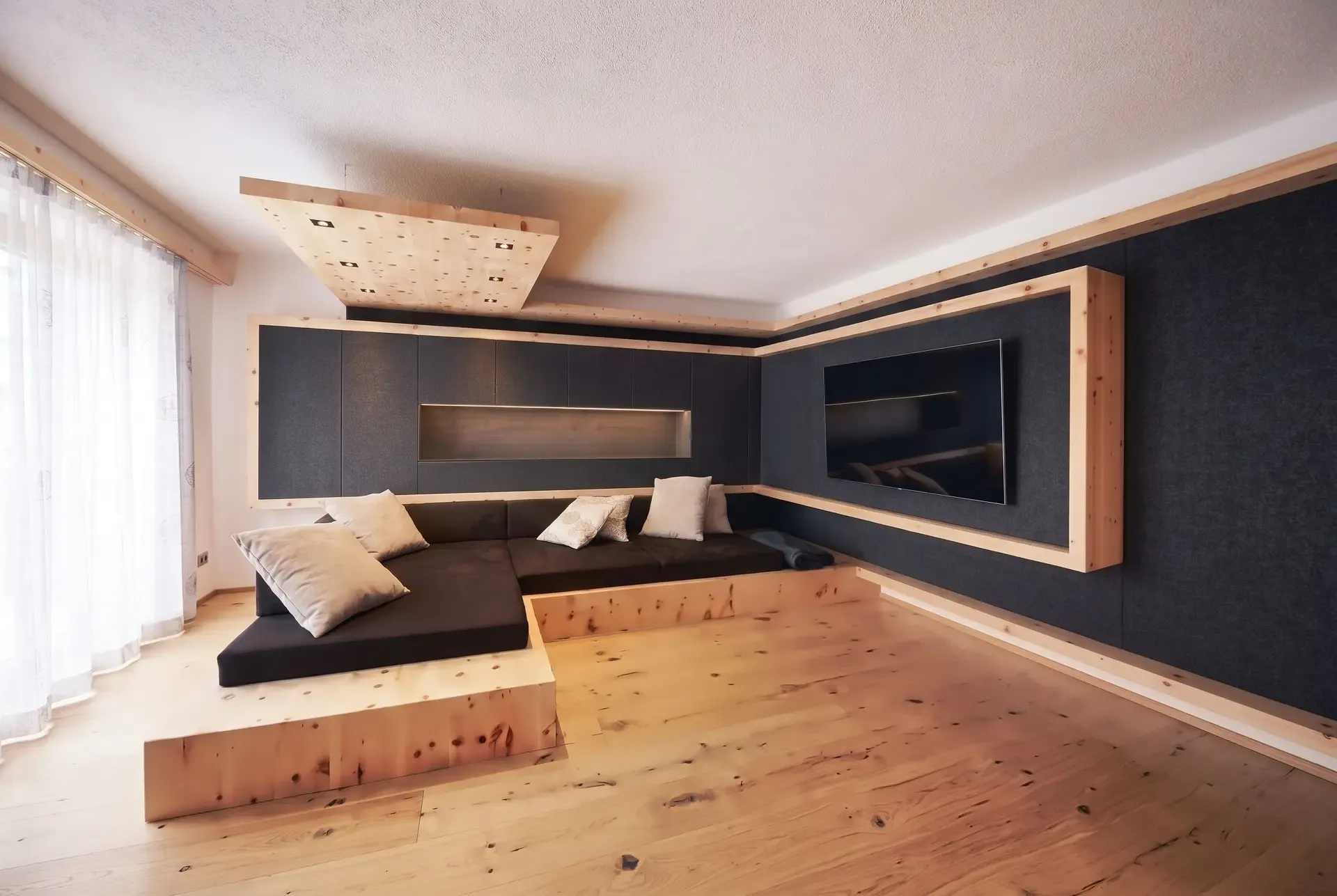 Wohnlandschaft mit Filzwand